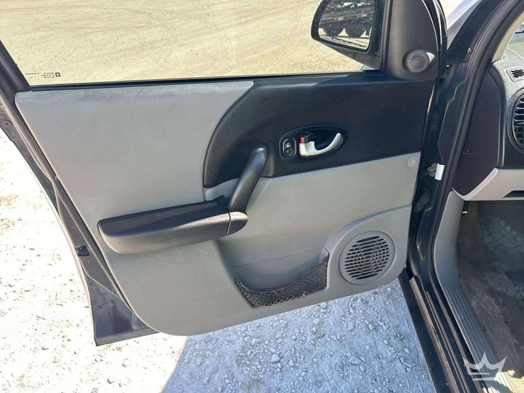 2004-saturn-vue-image-12