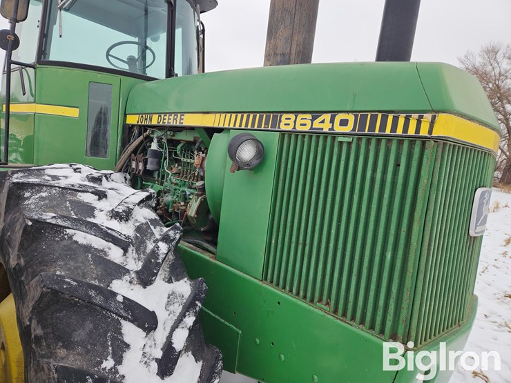 john-deere-8640-image-11