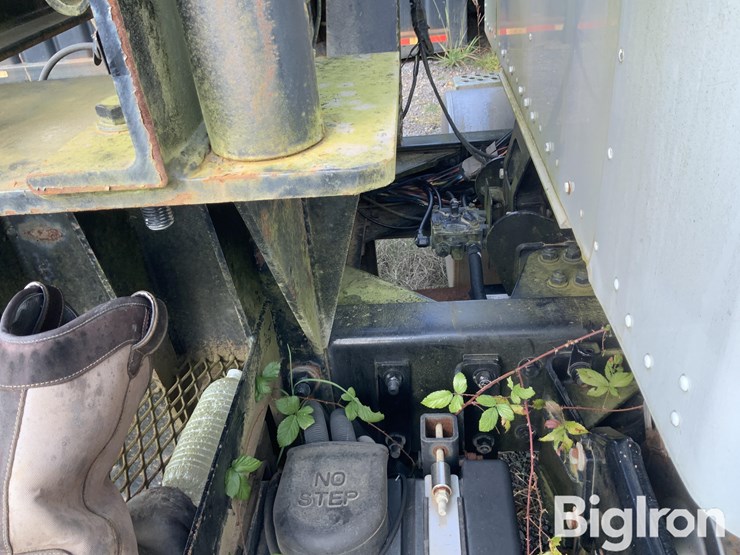 2012-kenworth-t800-image-13