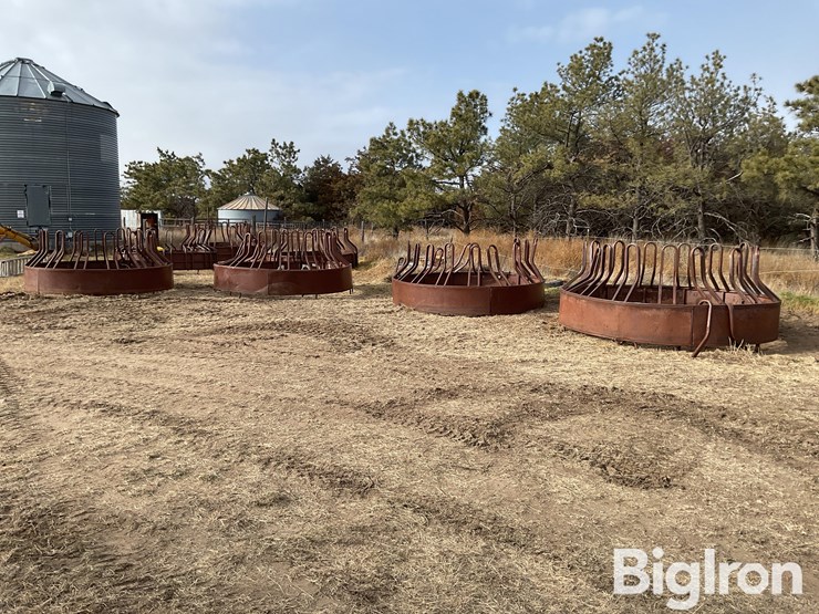 hi-qual-round-hay-feeders-image-1