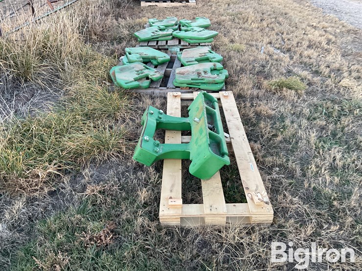 john-deere-suitcase-weights-&-bracket-image-4