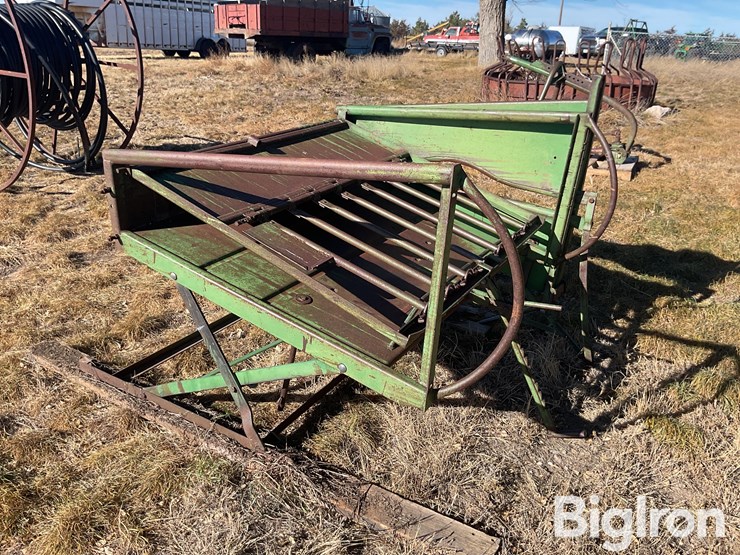 powder-river-calf-cradle-image-18