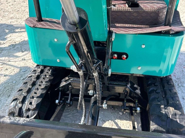 unused-2025-cfg-industrial-h15r-mini-excavator-image-10