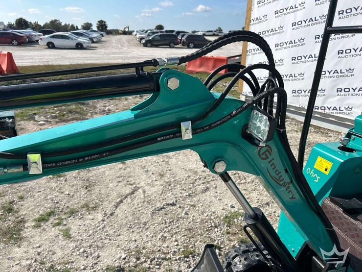 unused-2025-cfg-industrial-h15r-mini-excavator-image-15