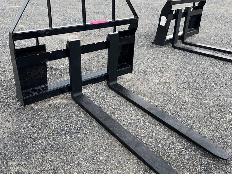 quick-attach-pallet-forks-image-2