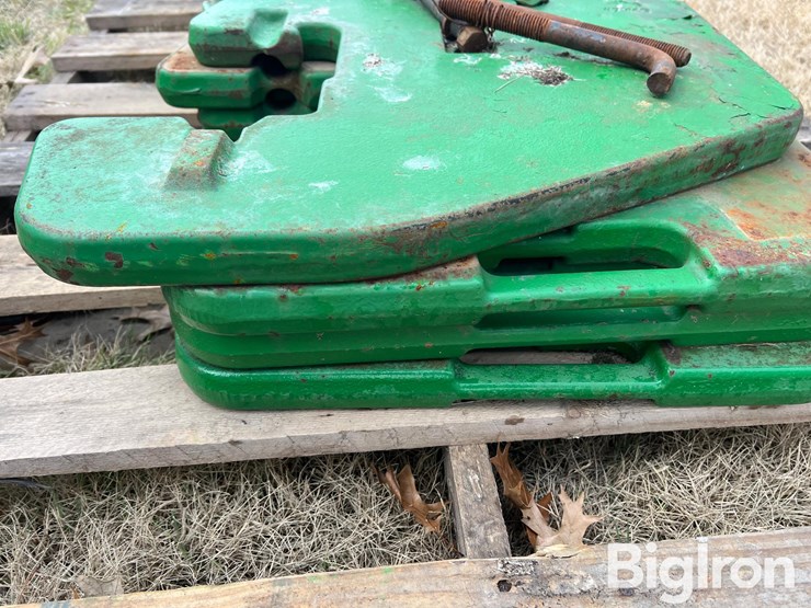 john-deere-suitcase-weights-image-10