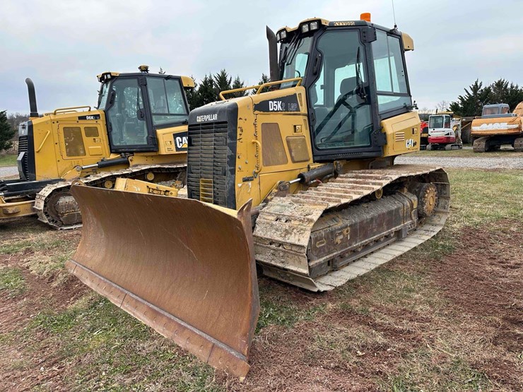 2015-caterpillar-d5k2-lgp-image-1