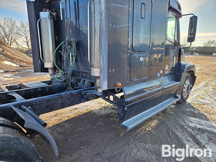 caterpillar-c15-image-18