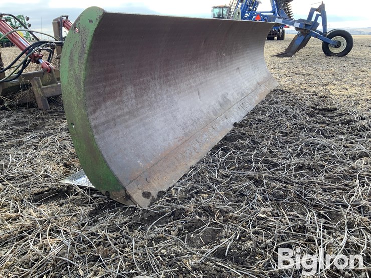 john-deere-12-image-11