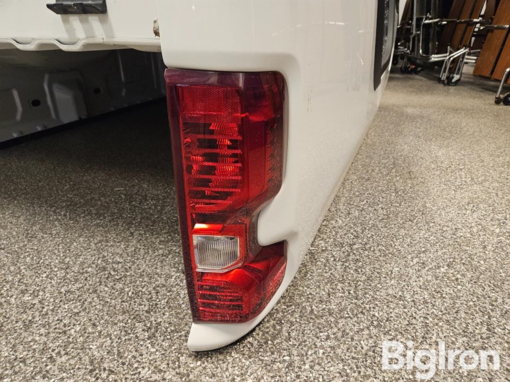 2022-chevrolet-2500-image-14