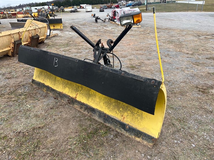 meyer-8.5'-snow-plow-w/-bracket-image-1