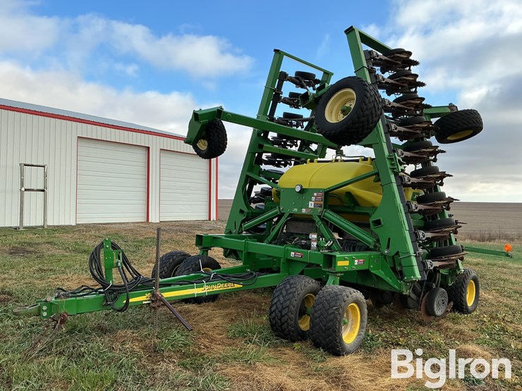 john-deere-1690-ccs-image-1