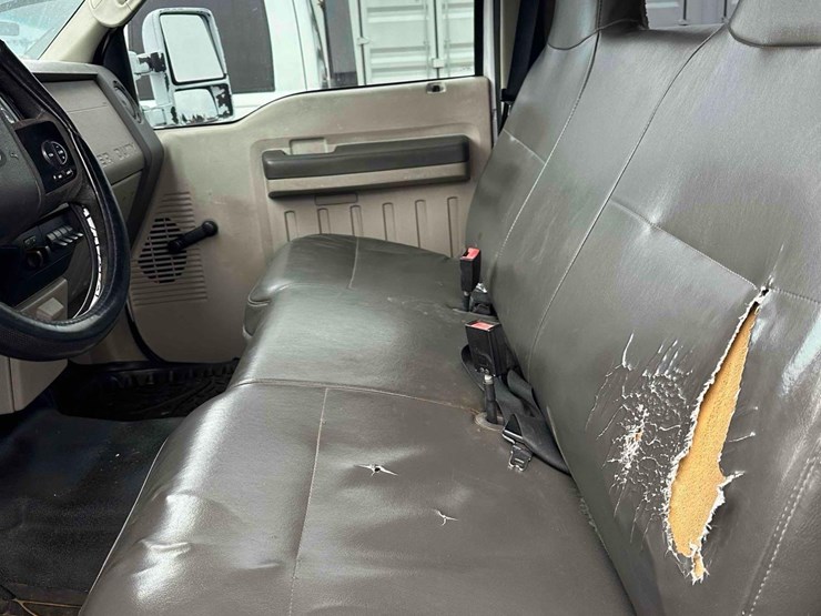 2010-ford-f350-image-13