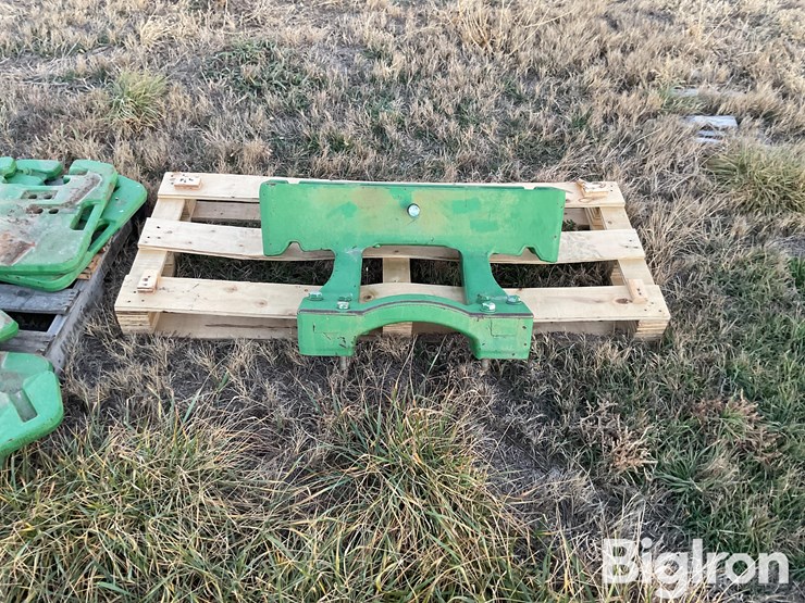 john-deere-suitcase-weights-&-bracket-image-6