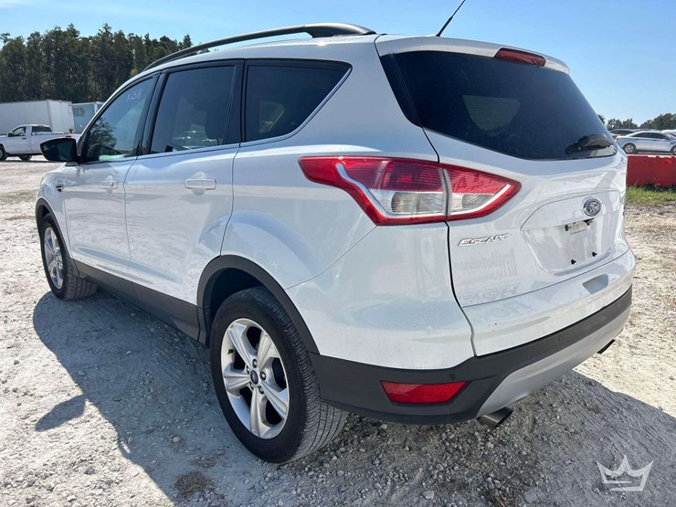2015-ford-escape-image-4