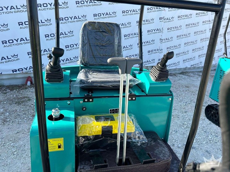 unused-2025-cfg-industrial-h15r-mini-excavator-image-10