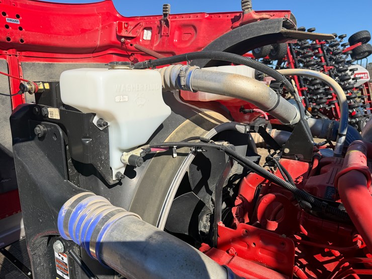 peterbilt-589-image-62