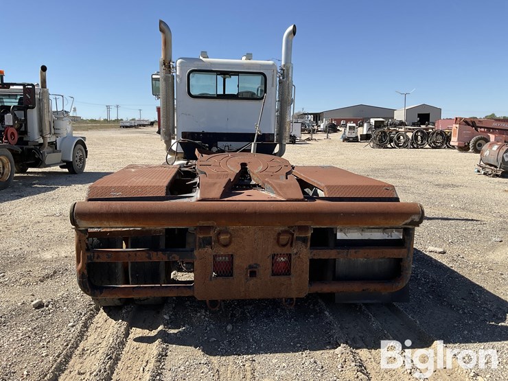 2014-peterbilt-388-image-6