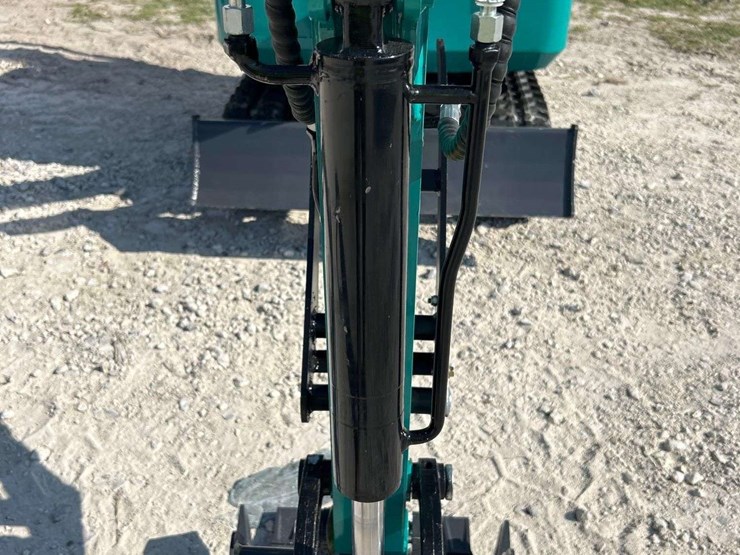 unused-2025-cfg-industrial-qk16r-mini-excavator-image-15