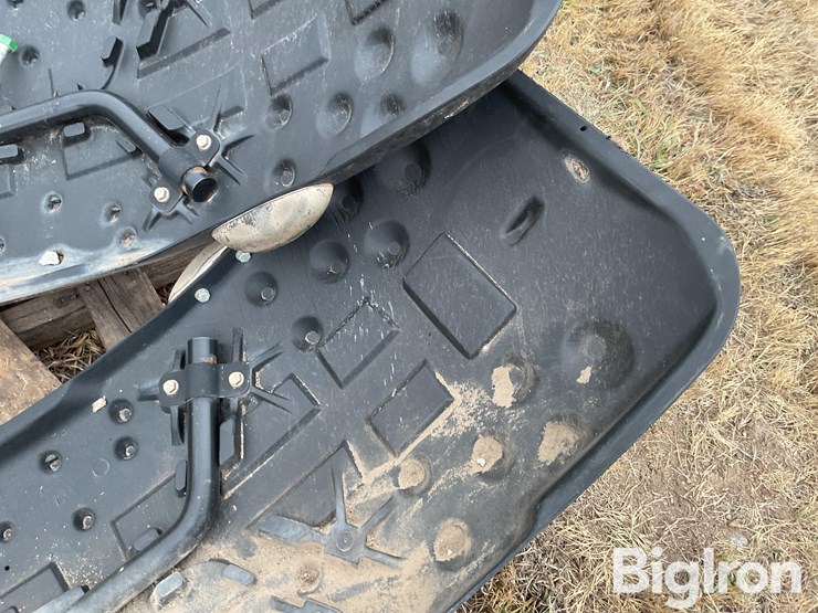 john-deere-front-fenders-image-11