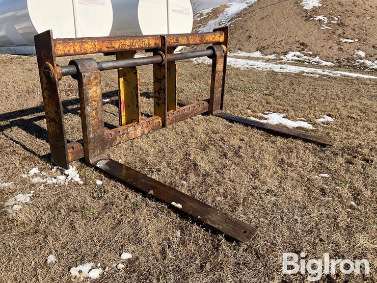 2009-caterpillar-60-image-3