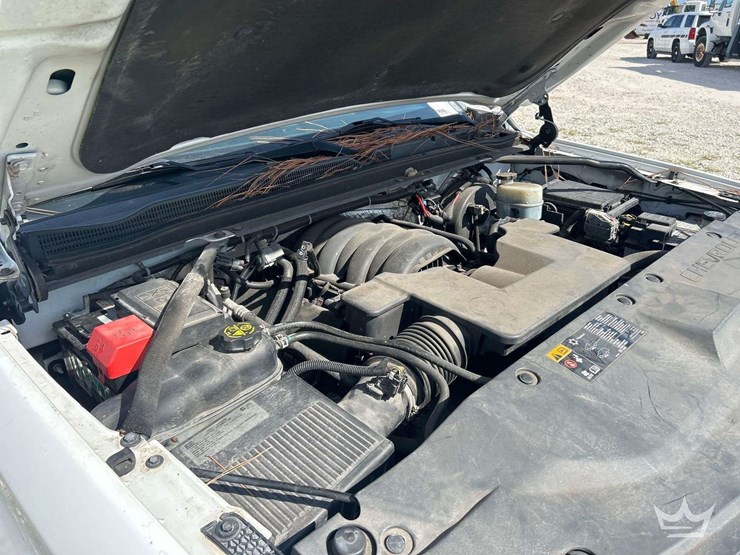 2016-chevrolet-tahoe-image-8