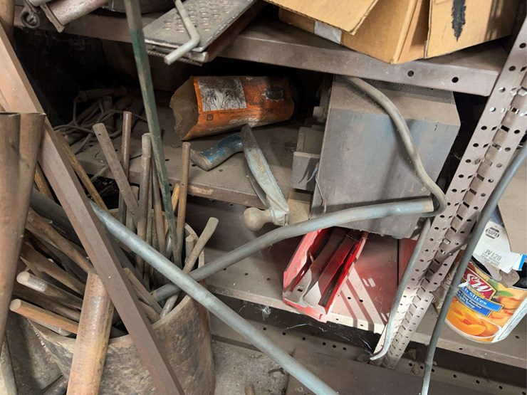 metal-shelving-and-tools-image-16