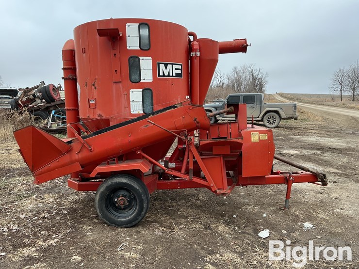 massey-ferguson-1050-image-4