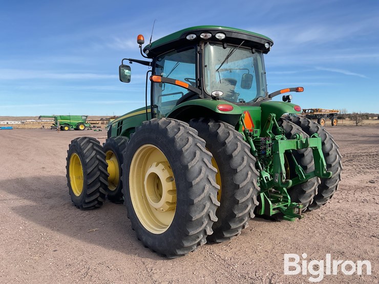 john-deere-8260r-image-7