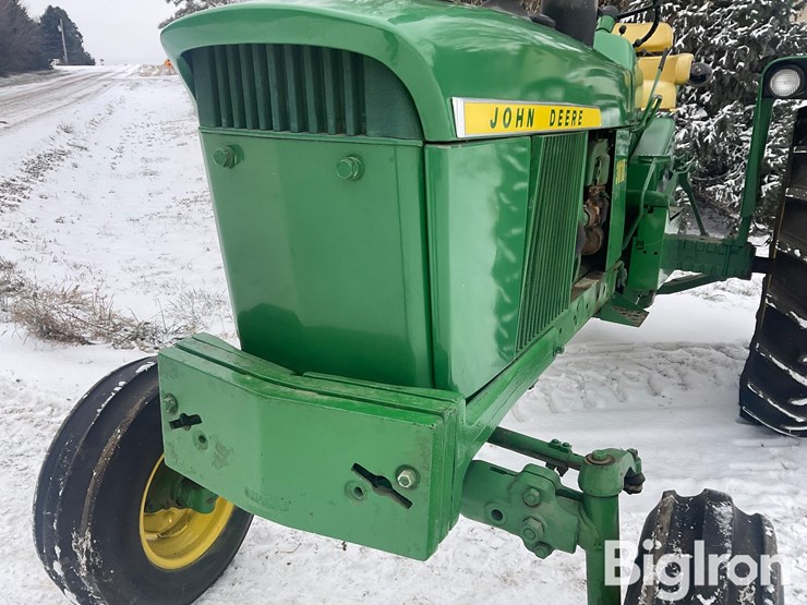 john-deere-3010-image-9