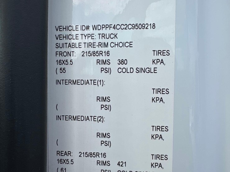 2012-frieghtliner-3500-box-truck-image-20