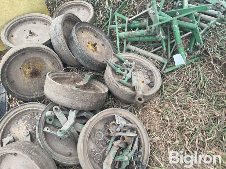 john-deere-7000-image-16