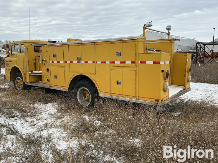 1973-ford-c750-image-7