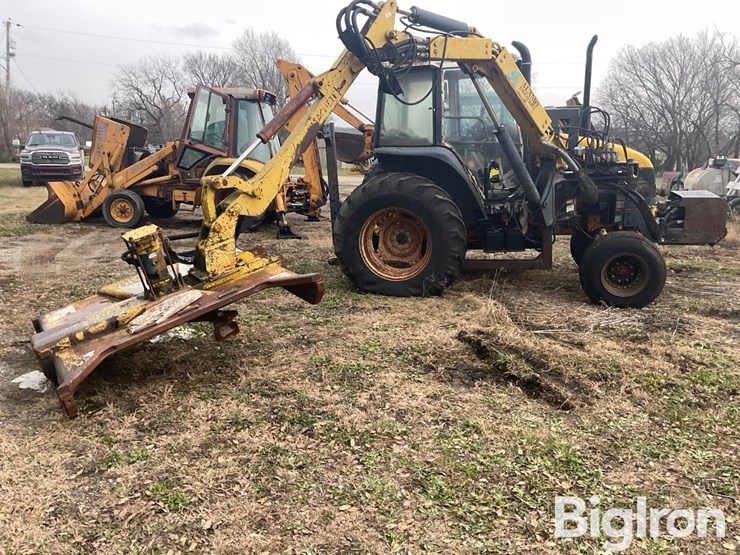 new-holland-ts100-image-4