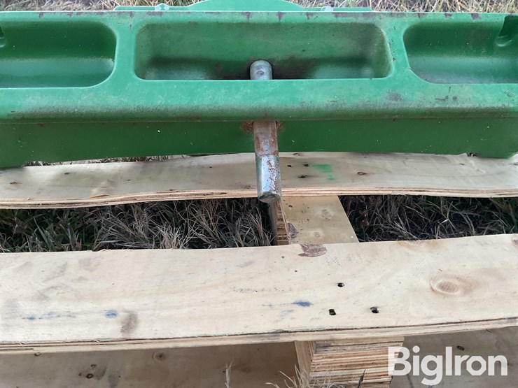 john-deere-suitcase-weights-&-bracket-image-17