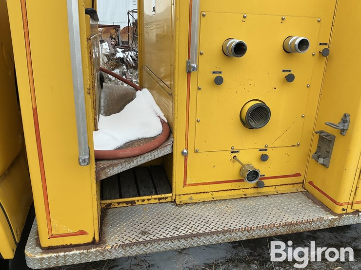 1973-ford-c750-image-15