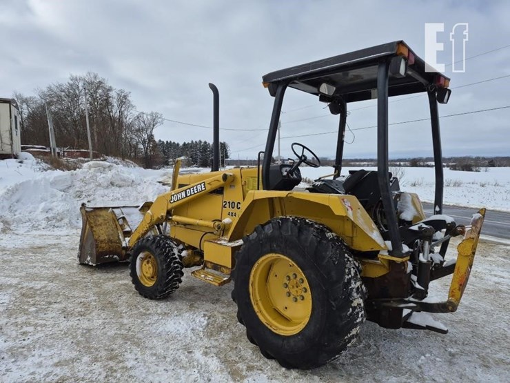 deere-210c-image-10