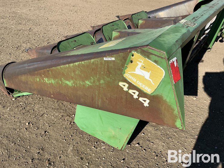 john-deere-444-image-18