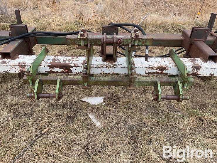 hydraulic-folding-tool-bar-image-9