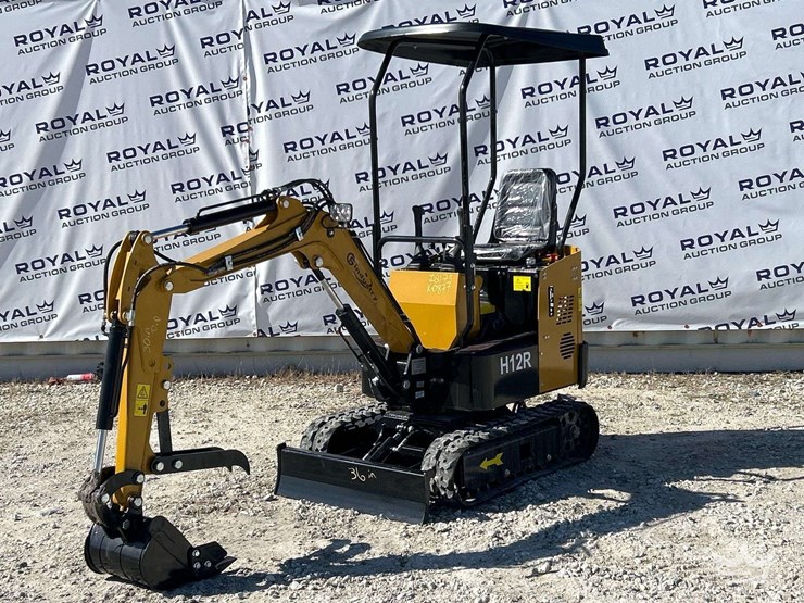 unused-2025-cfg-industrial-qh12r-mini-excavator-image-1
