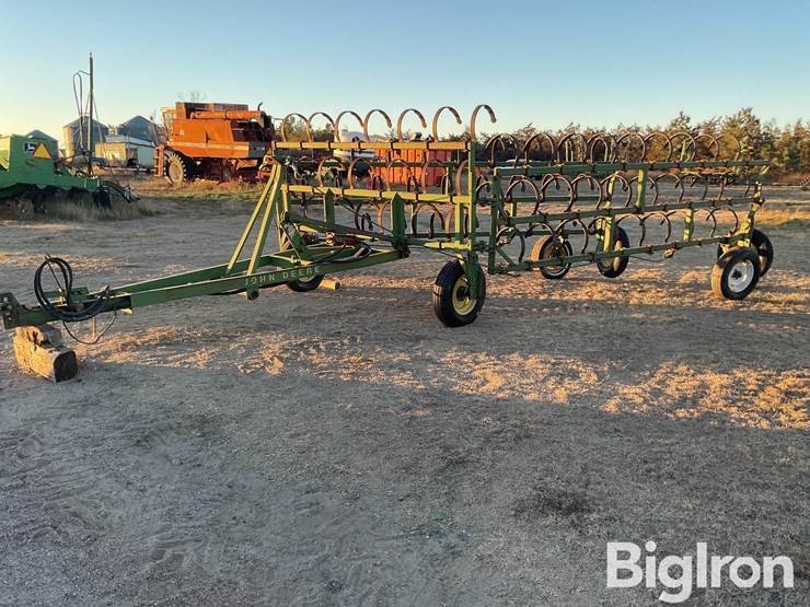 john-deere-3-bar-spring-tooth-harrow-image-1