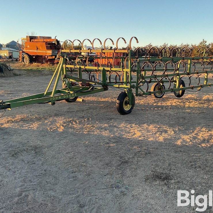 John Deere 3-Bar Spring Tooth Harrow