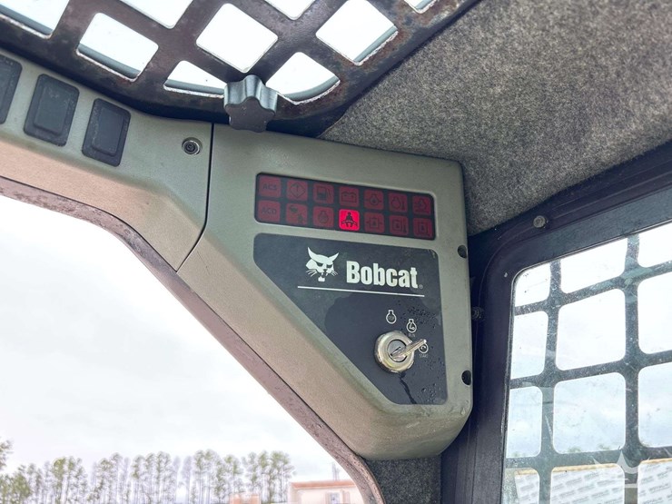2008-bobcat-s250-image-24