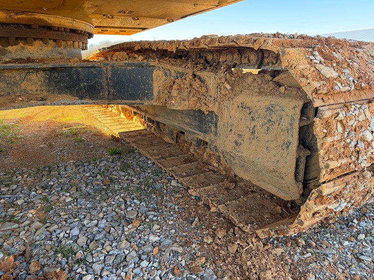 caterpillar-320-image-22