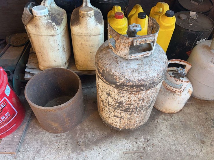 engines,-oil-jugs,-and-rope-image-28