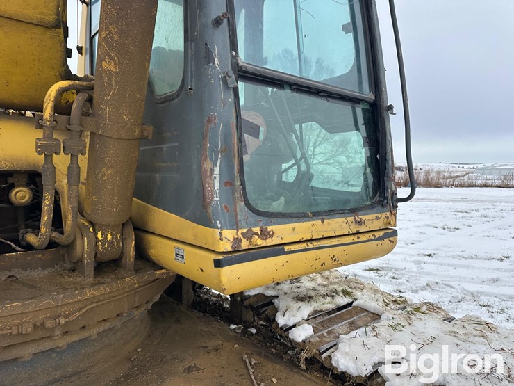 komatsu-pc250-lc-6lc-image-12