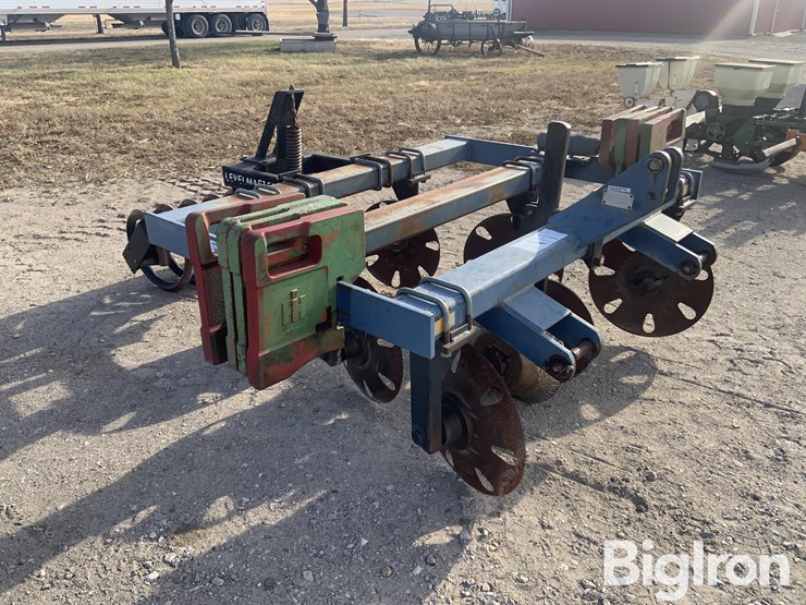 blu-jet-track-master-image-3