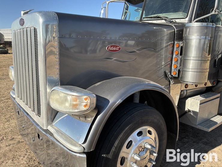 2010-peterbilt-389-image-9