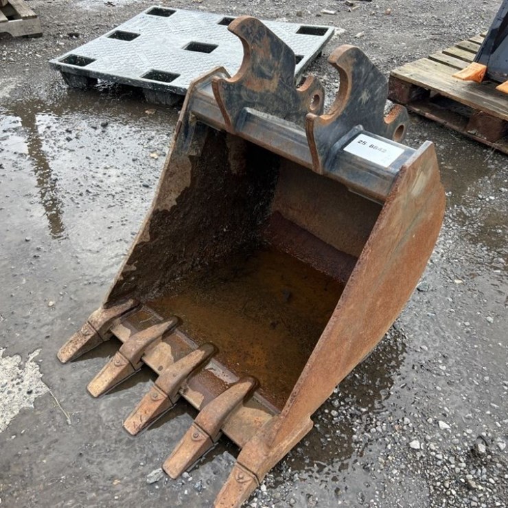 WB 22" Dig Bucket