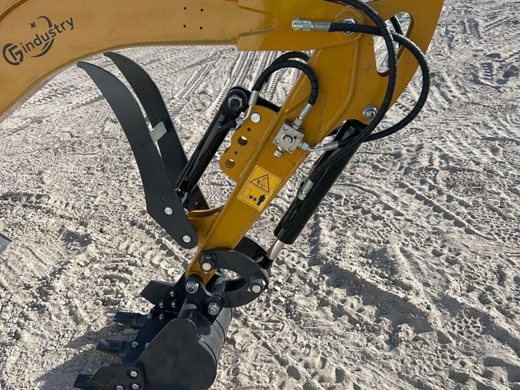 2025-cfg-industrial-qk20r-mini-excavator-image-13